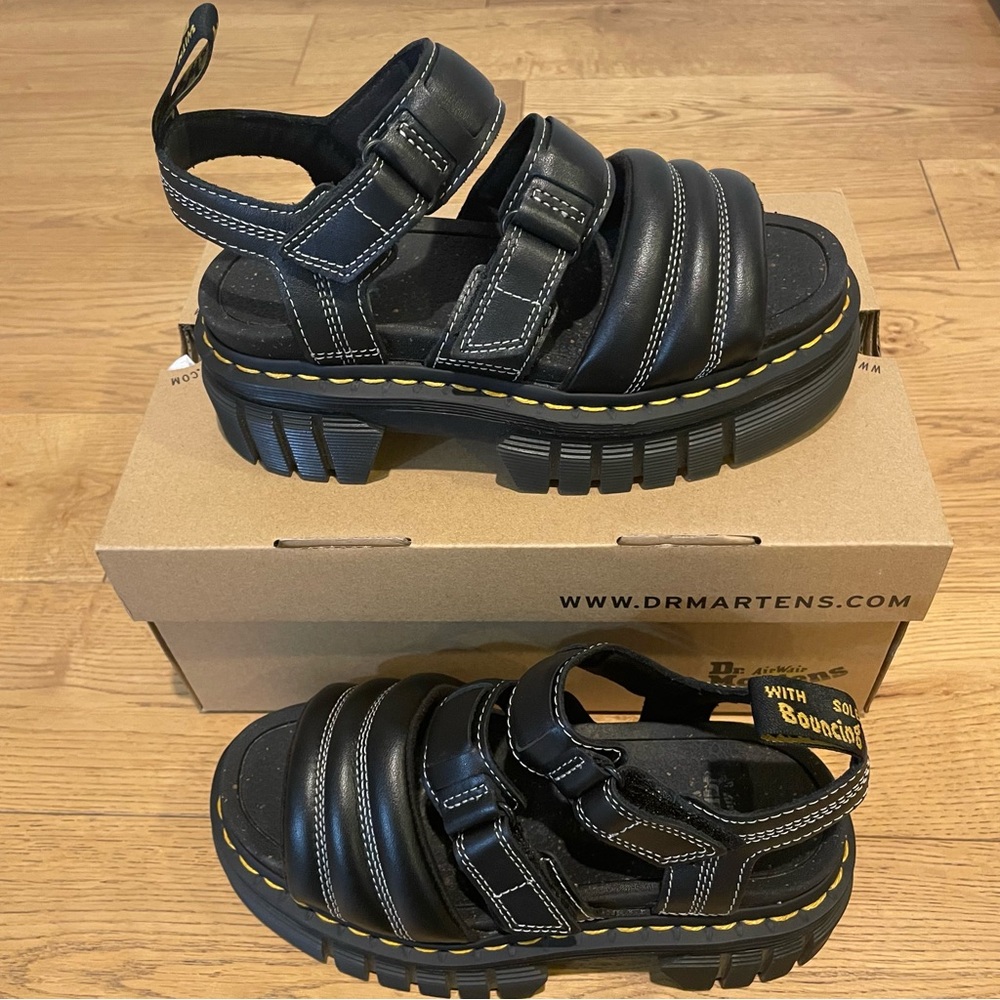 Dr Martens ricki nappa lux leather 3-strap sandals